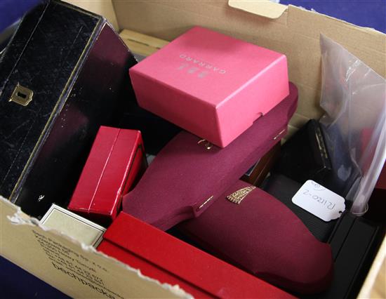 Various jewellery boxes including Van Cleef and Arpels pendant box.